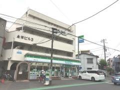 ファミリーマート　相模女子大前店