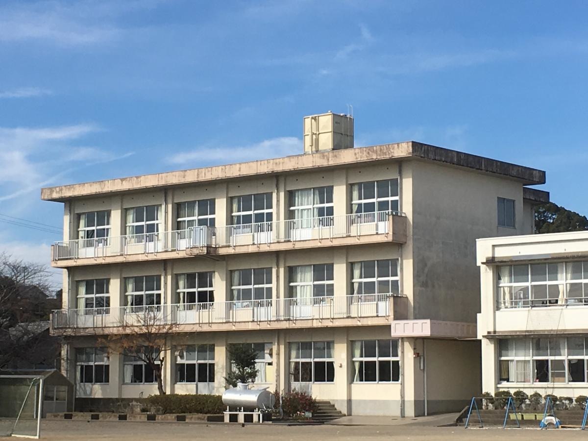 麁玉小学校