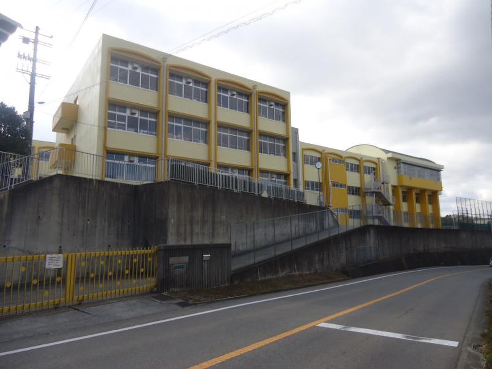 神戸 市立 小 部 中学校
