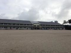 山岡小学校