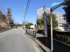 「けやき坂五丁目」バス停留所