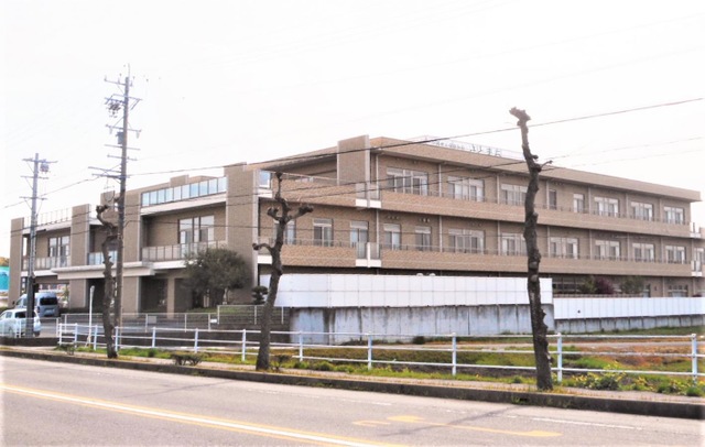 介護老人保健施設さとまち 建物全景