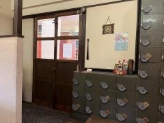赤い鳥津駅前店