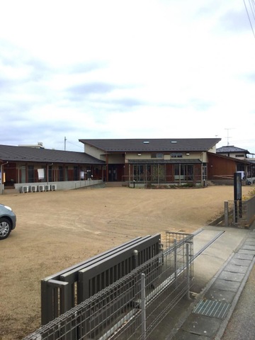 共生ホームあかり 建物全景