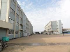 神戸市立友が丘中学校