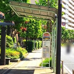 「磯子区総合庁舎前」バス停留所