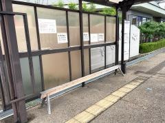 「阪奈宝来」バス停留所