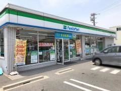 ファミリーマート　港金船町店