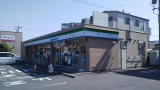 ファミリーマート　岩倉大地新町店