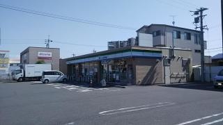 ファミリーマート　岩倉大地新町店