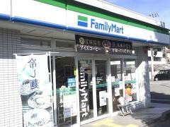 ファミリーマート　高知北竹島店