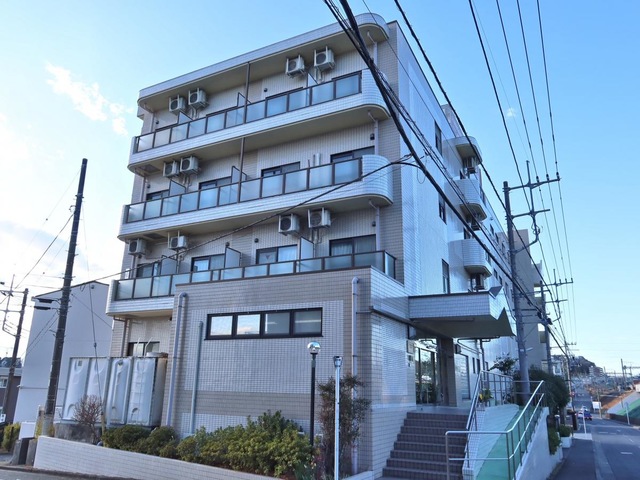 ニチイホーム 栗平 施設外観