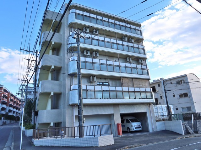 ニチイホーム 栗平 施設外観