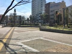 西元町きらら広場（三越街園）