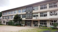 赤屋小学校