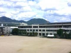 長束小学校