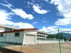 石打小学校