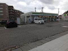 ファミリーマート　石川屋金沢笠舞店