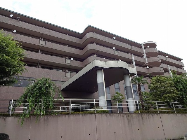 中銀ライフケア横浜希望ヶ丘 施設外観