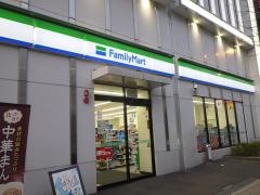 ファミリーマート　マルハン新世界店
