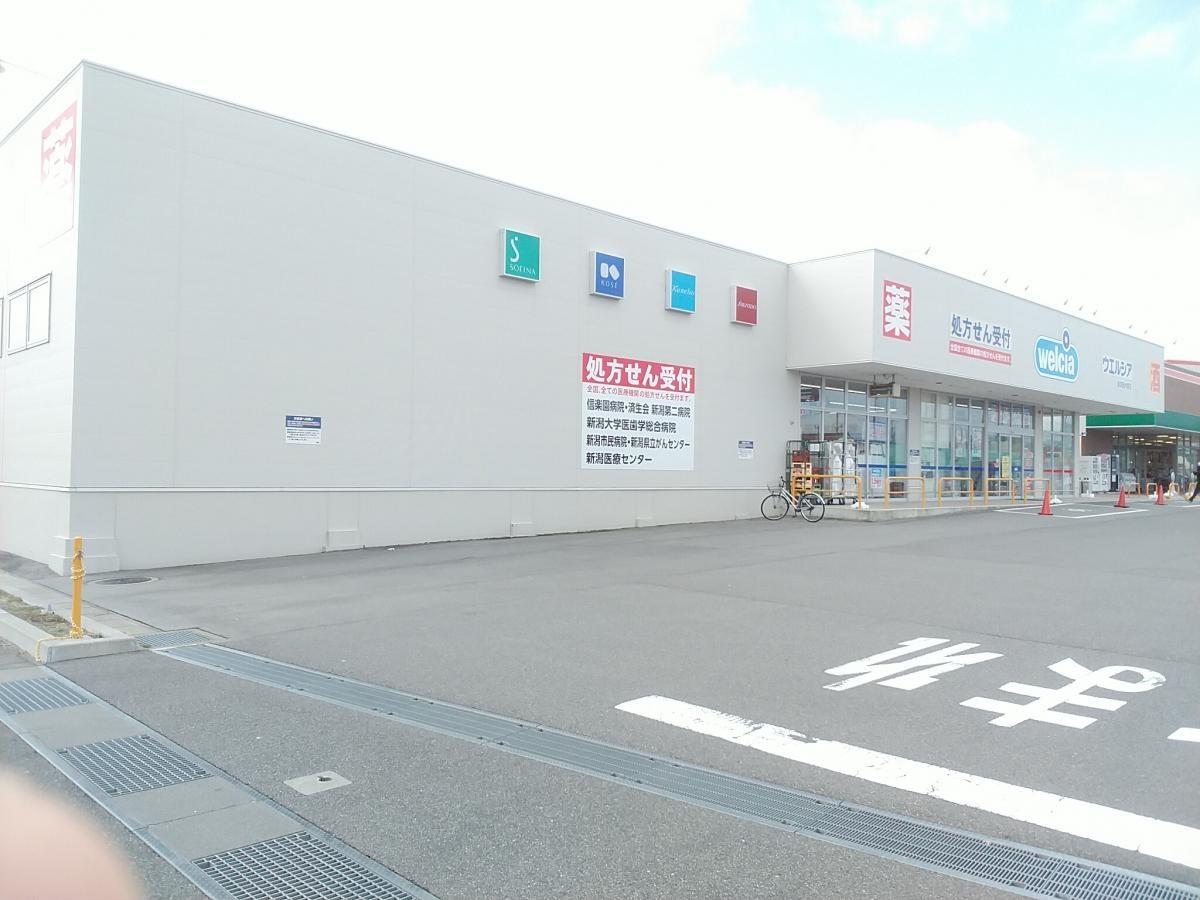 東側入口から