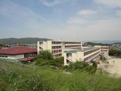 三郷小学校