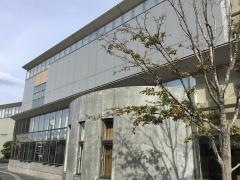 下松市立図書館