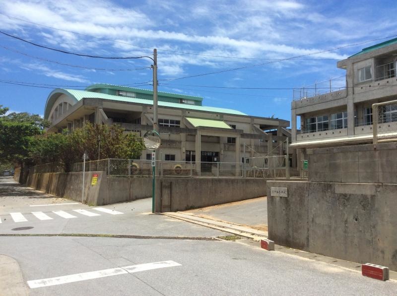 北中城小学校