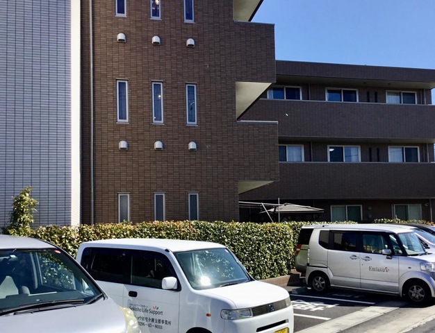 介護付き高齢者向け住宅えみあす二木成