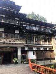 能登屋旅館