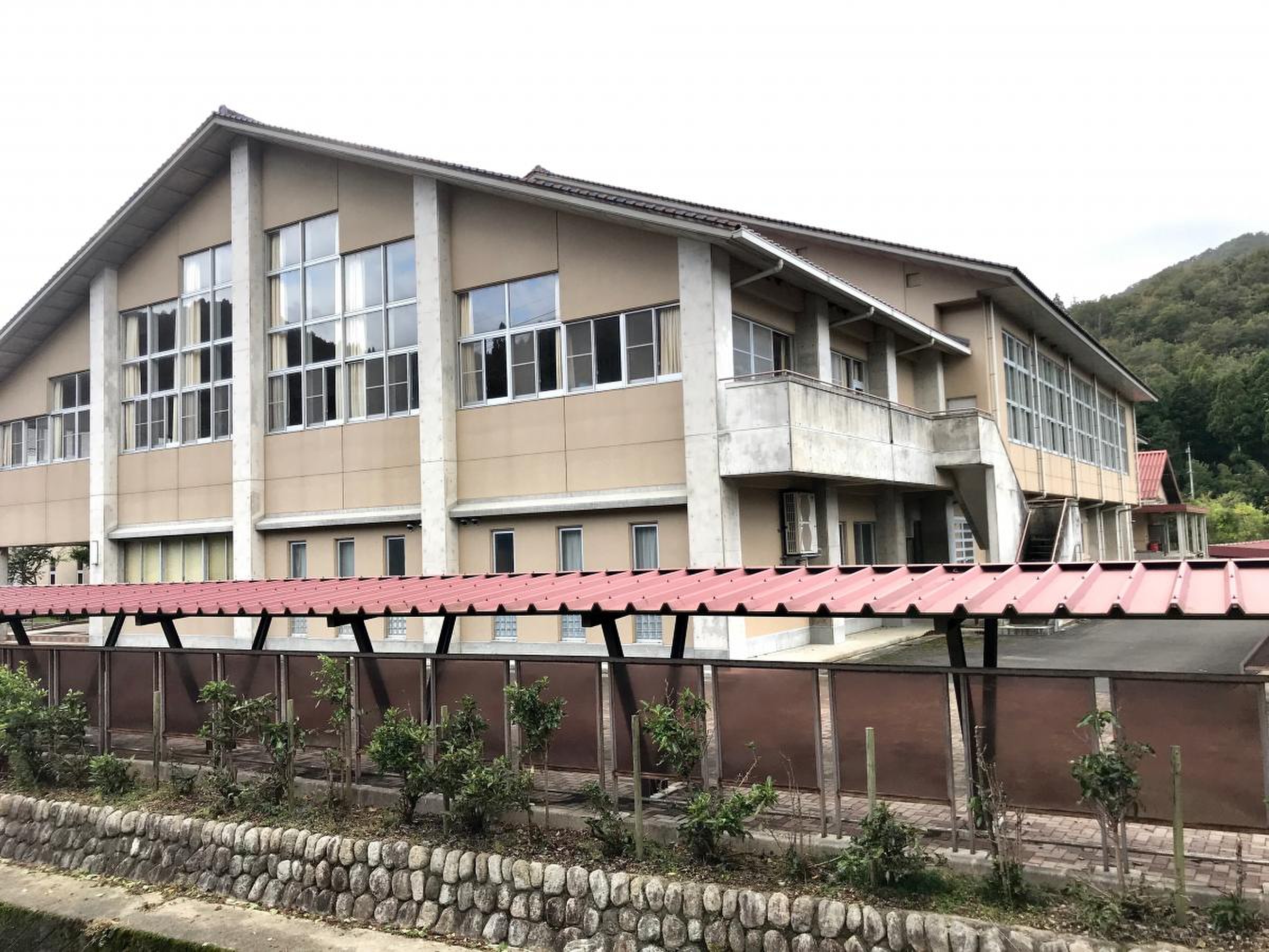 豊岡 市立 但 東 中学校