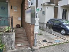 「月見ケ丘」バス停留所