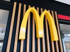 マクドナルド　万代シテイ店