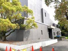 佐賀県立美術館