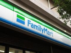 ファミリーマート　明大前北店