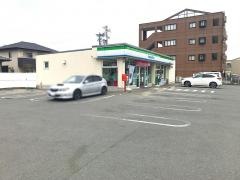 ファミリーマート　嬉野中川店