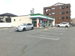 ファミリーマート　嬉野中川店