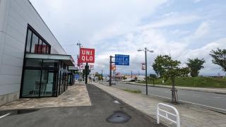 ユニクロ　東根店
