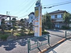 「石神坂」バス停留所