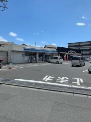 ローソン　上鶴間店