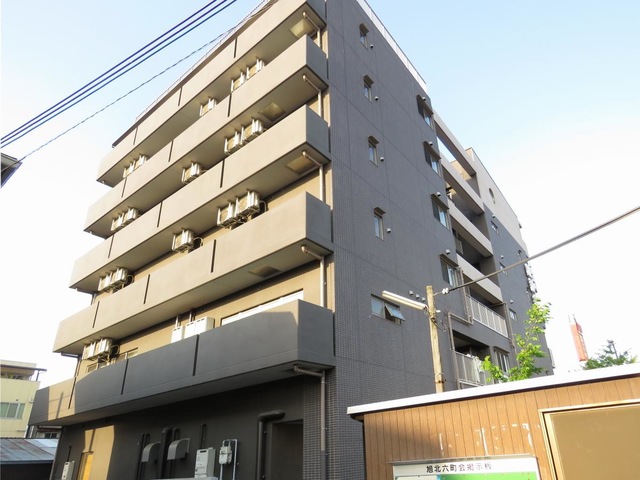 介護ホーム大きな手 鶴見橋 建物全景