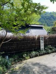 黒茶屋