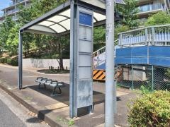 「二の丸」バス停留所