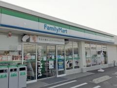 ファミリーマート　伊万里二里店