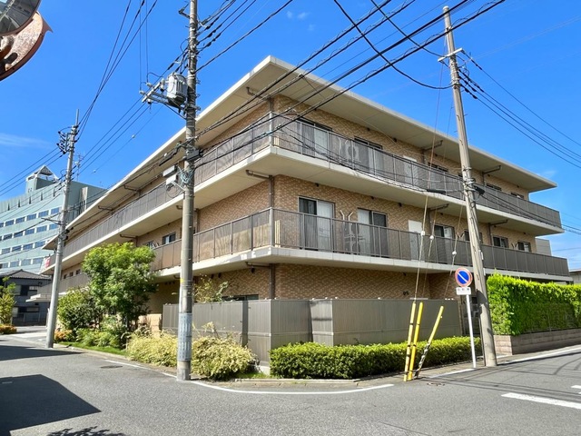 ベストライフ鳩ケ谷 建物全景