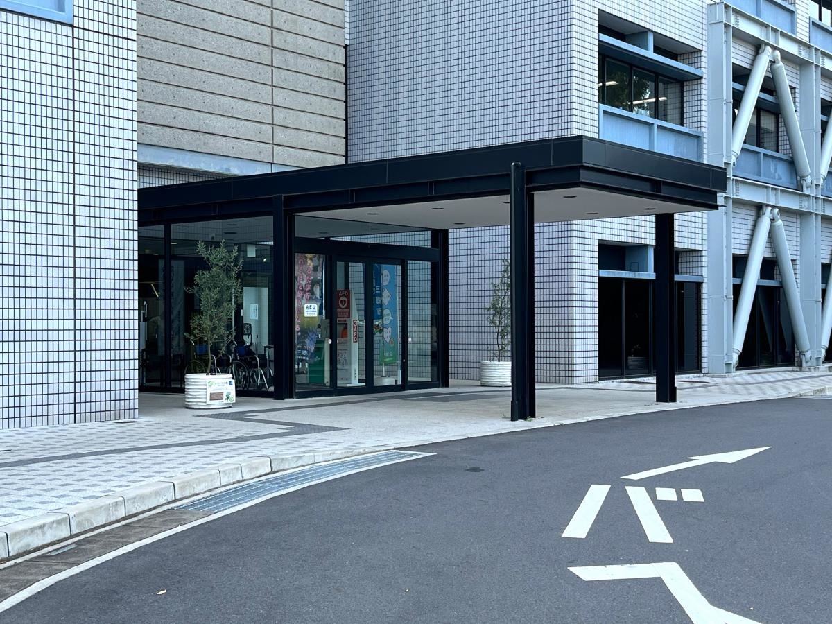 三郷市役所