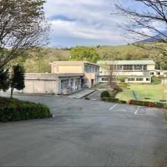 人穴小学校