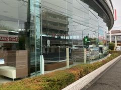ウエインズトヨタ神奈川　狩場インター店