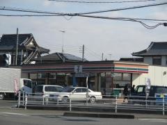 セブンイレブン　南河内本吉田店