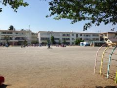 鴻巣南小学校